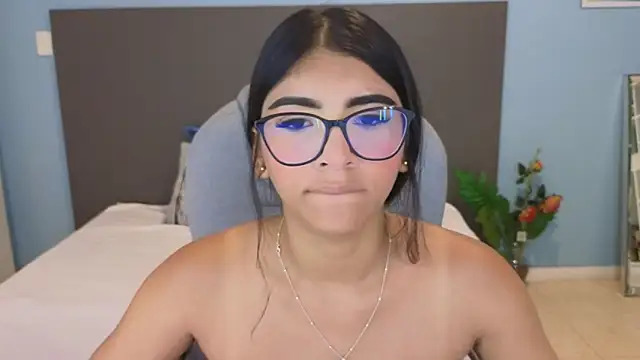 maiaa ruiz online show from October 2025 01:52:01 PM