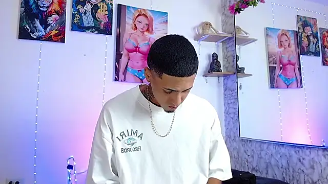 Snapshot of Liam_lee chatting on October 2025 01:12:02 PM Liam lee online show from October 2025 01:12:02 PM