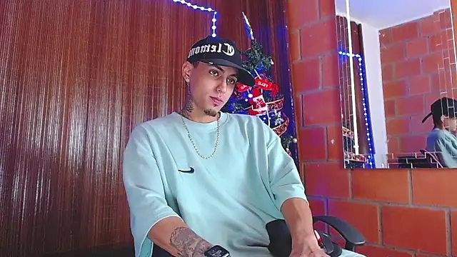 Liam lee online show from December 2025 04:20:02 PM