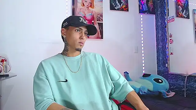 Liam lee online show from November 2025 10:36:02 PM