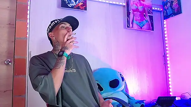 Liam lee online show from November 2025 03:04:01 PM