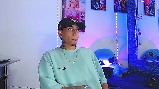 Liam lee online show from November 2025 05:28:01 PM