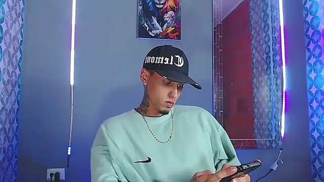 Liam lee online show from March 2026 11:38:01 PM