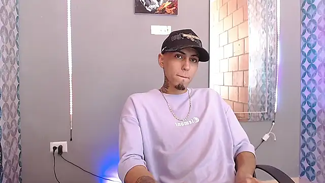 Liam lee online show from May 2026 08:45:01 PM