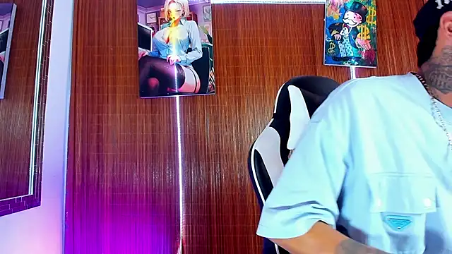 Liam lee online show from February 2026 09:01:01 PM