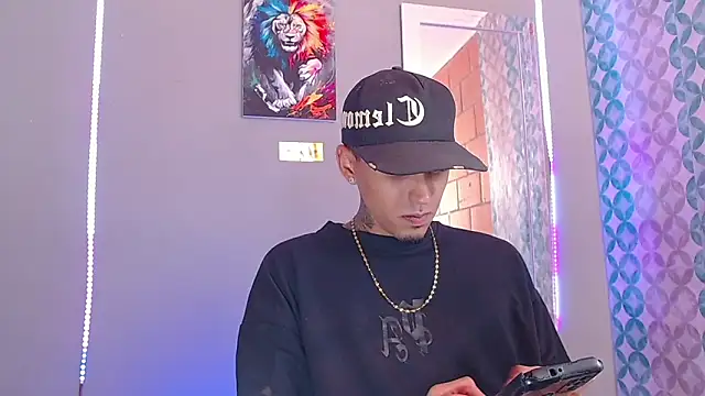 Liam lee online show from April 2026 08:58:02 PM