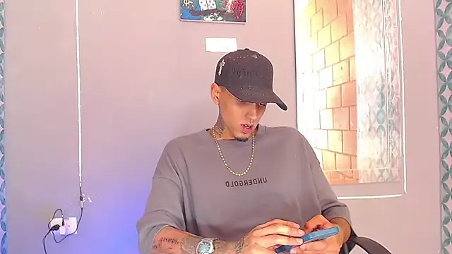 Snapshot of Liam_lee chatting on July 2026 09:10:02 PM Liam lee online show from July 2026 09:10:02 PM
