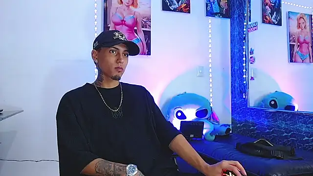 Liam lee online show from November 2025 11:32:01 PM