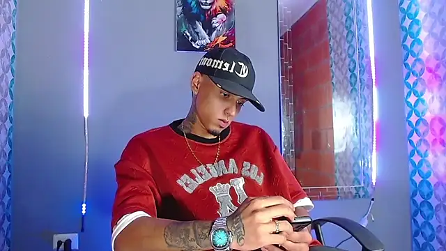 Liam lee online show from March 2026 11:51:02 PM