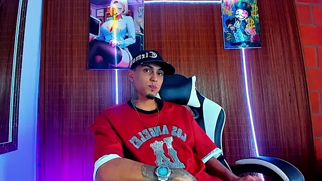 Liam lee online show from February 2026 09:06:02 PM