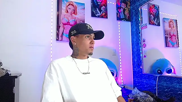 Liam lee online show from November 2025 06:01:02 PM