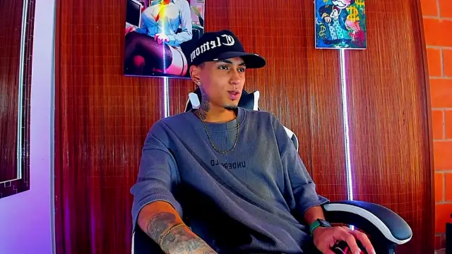 Liam lee online show from February 2026 06:16:01 PM