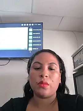 Snapshot of Francesca_ferrari chatting on July 2026 09:48:02 PM Francesca ferrari online show from July 2026 09:48:02 PM
