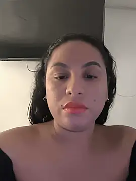 Snapshot of Francesca_ferrari chatting on July 2026 11:11:02 PM Francesca ferrari online show from July 2026 11:11:02 PM