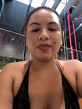 Snapshot of Francesca_ferrari chatting on February 2025 09:59:01 PM Francesca ferrari online show from February 2025 09:59:01 PM