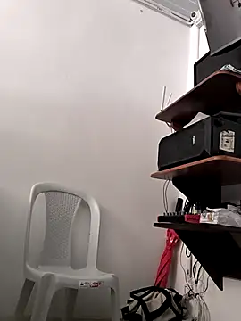 Francesca ferrari online show from April 2026 08:33:01 PM