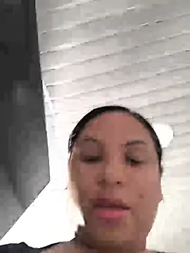 Francesca ferrari online show from May 2026 10:03:01 PM