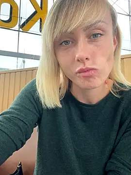 haileyhope  online show from September 2025 04:07:02 PM