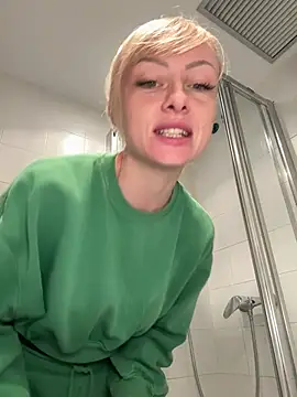 haileyhope  online show from March 2026 08:11:01 PM