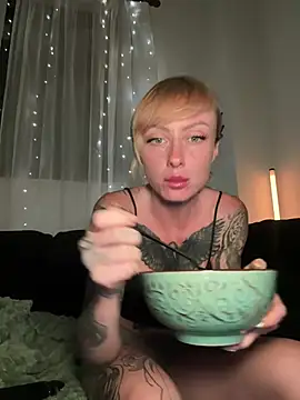 haileyhope  online show from May 2026 05:49:02 PM