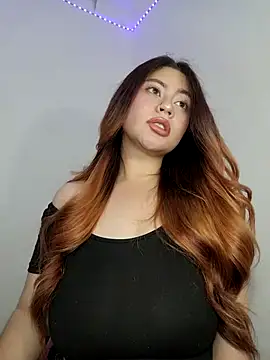 Scarlet garnet online show from November 2025 03:09:02 AM