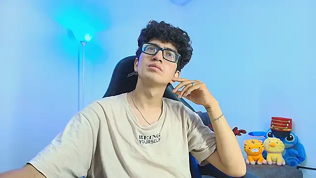 TylerWhite  online show from December 2025 05:53:02 AM