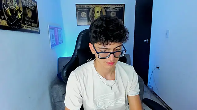 TylerWhite  online show from March 2025 05:52:02 AM