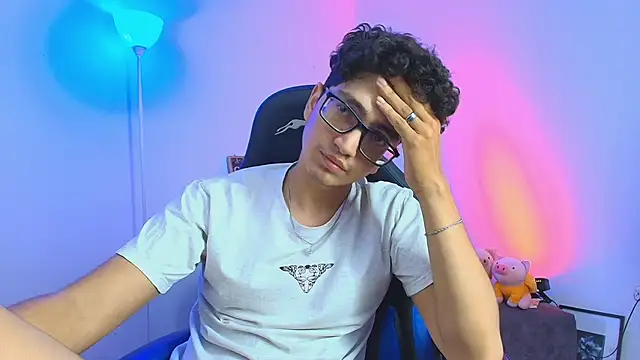 TylerWhite  online show from January 2026 03:55:01 AM