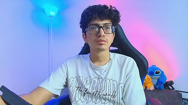 TylerWhite  online show from February 2026 01:18:02 PM