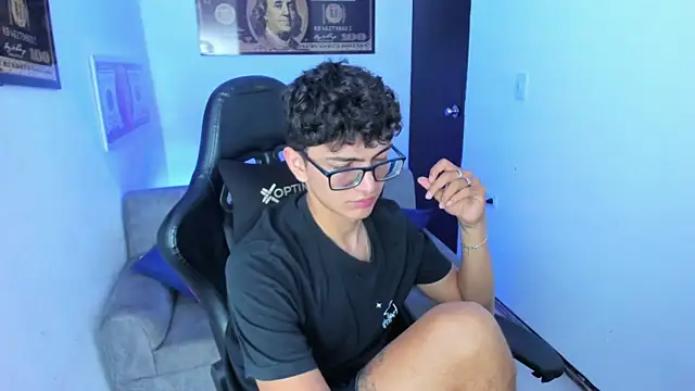 TylerWhite  online show from March 2025 02:45:01 AM