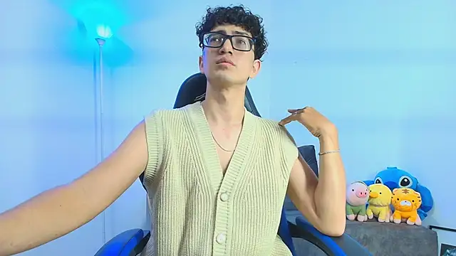 TylerWhite  online show from October 2025 05:04:02 AM