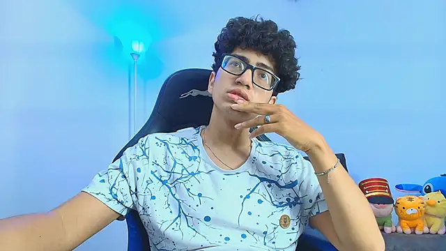 TylerWhite  online show from November 2025 07:45:01 AM