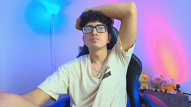 TylerWhite  online show from January 2026 03:43:01 AM