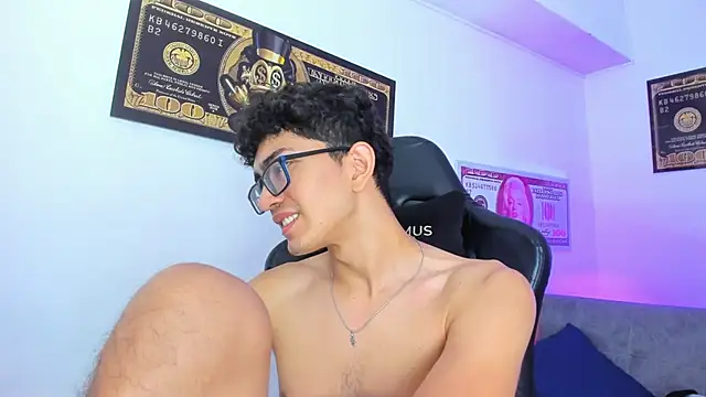 TylerWhite  online show from March 2025 05:57:01 AM