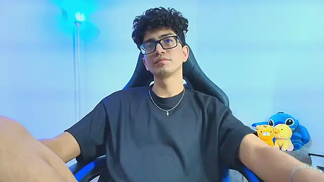 TylerWhite  online show from October 2025 03:17:01 AM