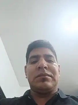 Snapshot of latino17 chatting on November 2025 05:55:02 AM latino17 online show from November 2025 05:55:02 AM