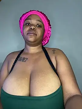 Snapshot of Mandy-101 chatting on October 2025 03:02:01 PM Mandy-101 online show from October 2025 03:02:01 PM