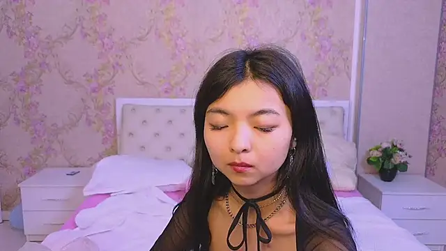 Shy Kira online show from February 2025 06:39:01 PM