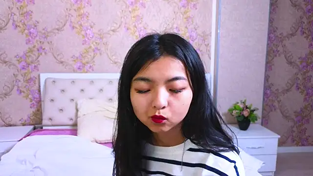 Shy Kira online show from January 2025 12:31:01 PM