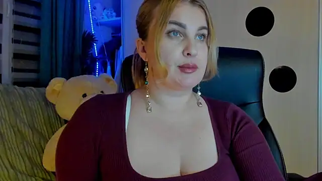 CoraSwon online show from March 2026 05:55:02 PM