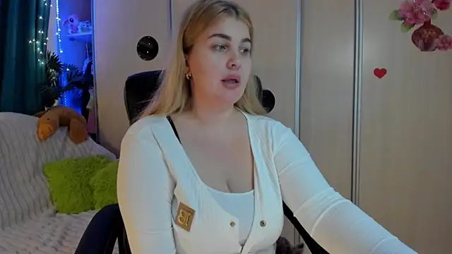 CoraSwon online show from February 2026 03:22:01 PM