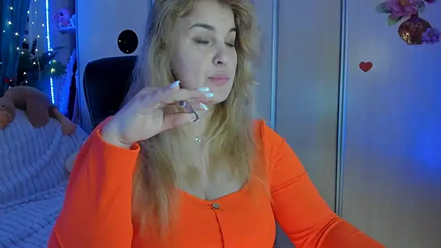 CoraSwon online show from February 2026 07:30:02 PM