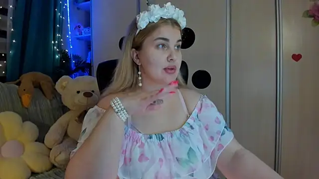 CoraSwon online show from March 2026 04:51:01 PM