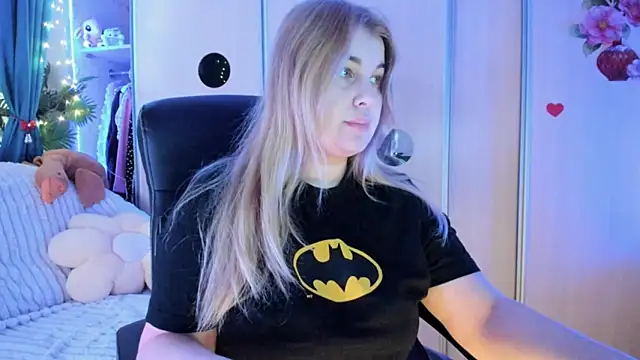 CoraSwon online show from February 2026 05:59:01 AM