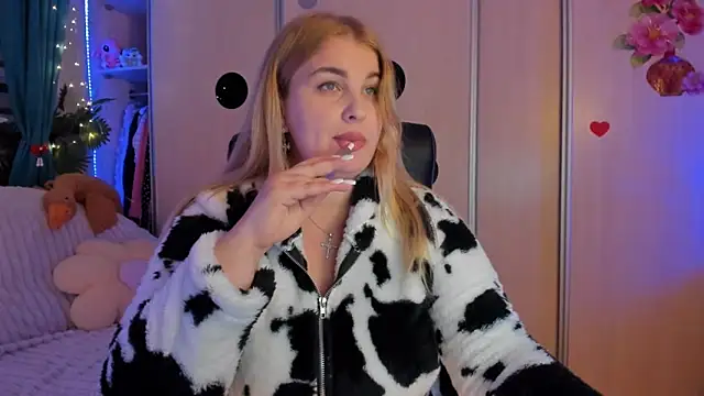 CoraSwon online show from February 2026 05:31:02 PM