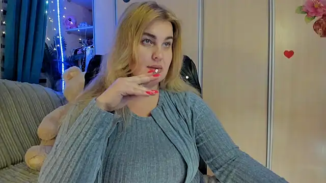 CoraSwon online show from March 2026 05:53:01 PM