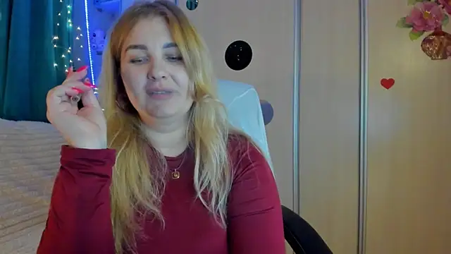 CoraSwon online show from March 2026 06:04:01 PM