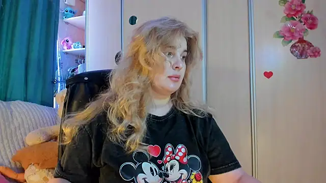 CoraSwon online show from March 2026 02:22:02 PM