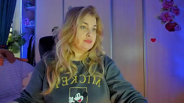 CoraSwon online show from February 2026 07:06:02 AM