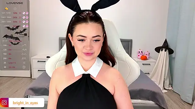 Snapshot of ariel_grand chatting on October 2025 06:10:01 AM ariel grand online show from October 2025 06:10:01 AM